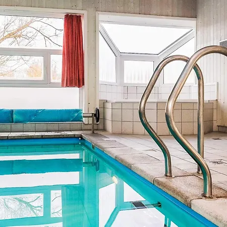 4 Star In Ottendorf Feriehus