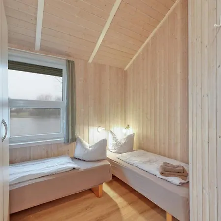 4 Star In Ottendorf Feriehus *