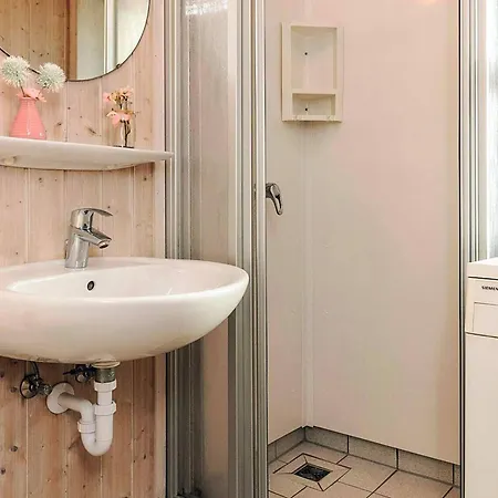 4 Star In Ottendorf Feriehus